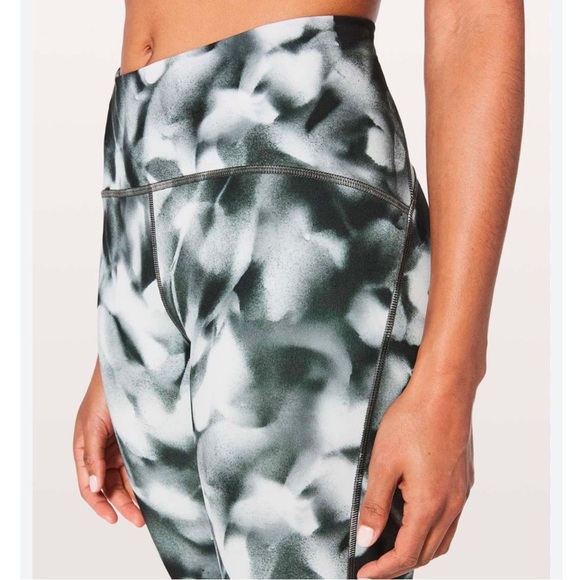 Lululemon Train Times 7/8 Pant 24" - Picture 3 of 15